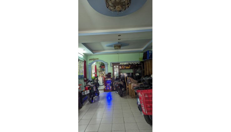 Bán nhà Tăng Nhơn Phú A quận 9, Nhà rộng 2 Tầng, 121 m2, ngang 5m, chỉ 6.5 tỷ
